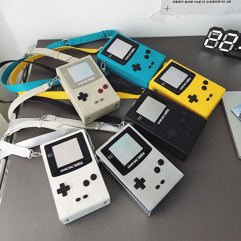 Borsa a tracolla mini a forma  - Retro Gaming Nostalgia recensione e prezzo